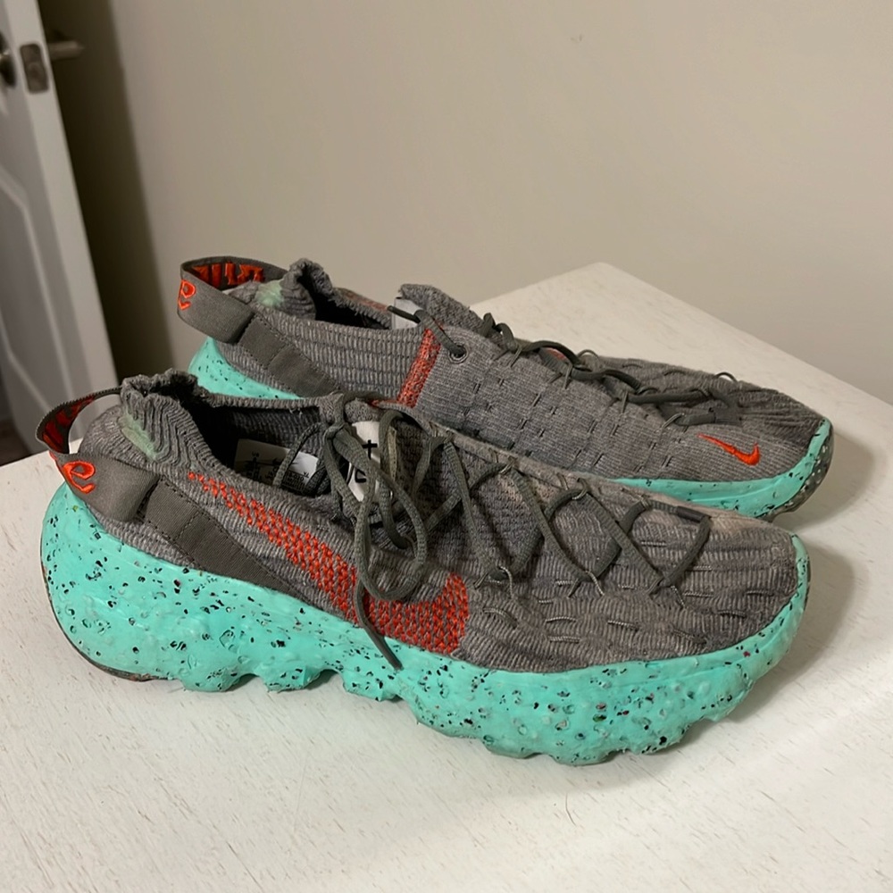 Nike Men’s Space Hippie 04 Green Glow - Limited Edition / Size 8 / Gray - Teal